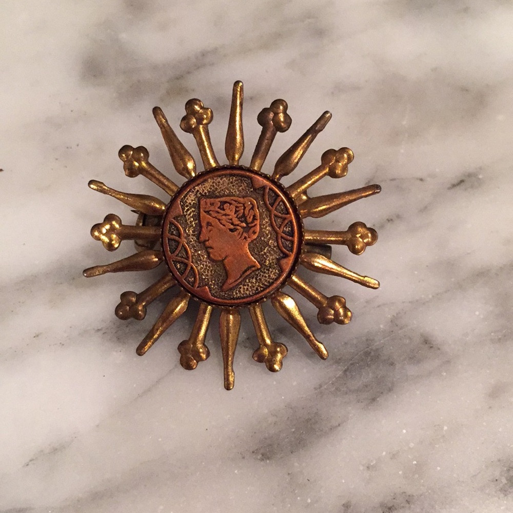 Vintage cameo pin